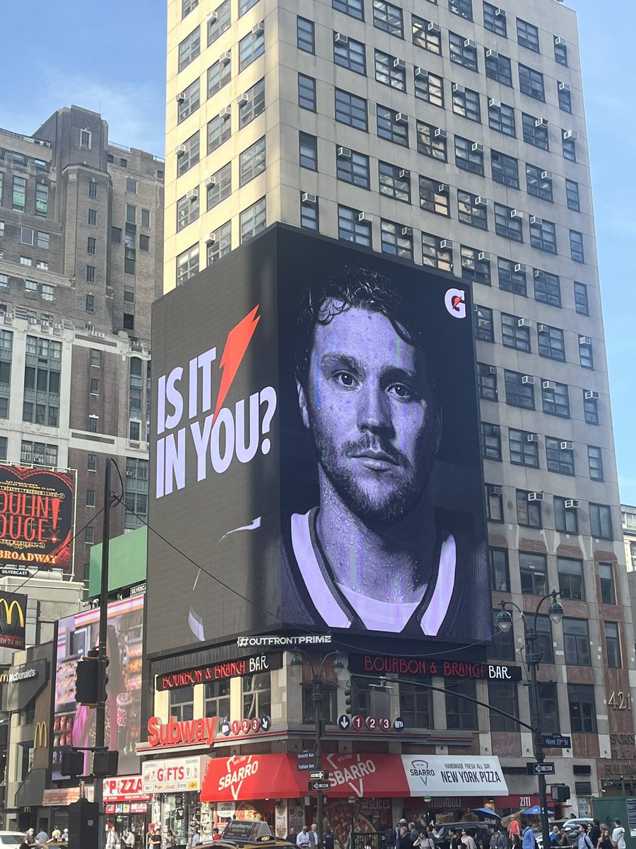 Sigh…. I wish.. 😂😅🤪 JOSHY SPOTTED IN NYC!!

#gobills #joshallen