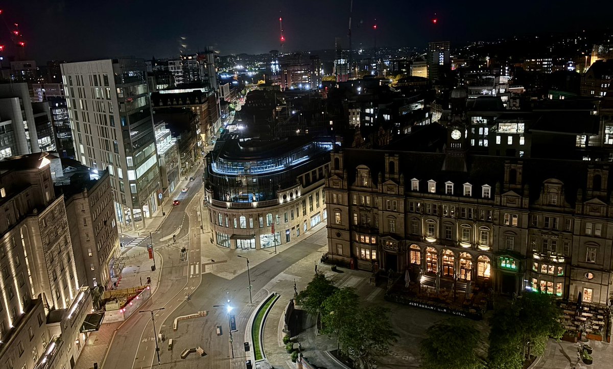 AnnaHarding20's tweet image. Working…..(mostly!)💙 NHS #networking #nhs #collaboration