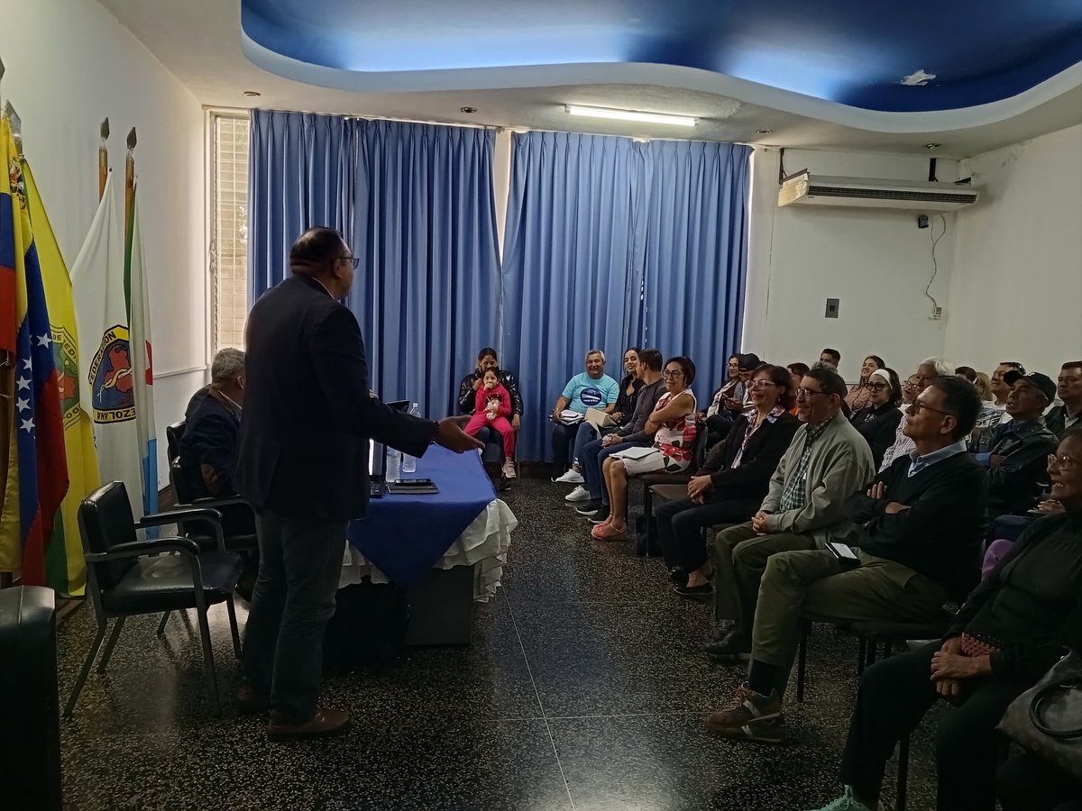 LauraFranco_M's tweet photo. ¡Increíble jornada en el Foro de Estado de Derecho y Procesos Electorales en el Colegio de Médicos! 🌟Con las elecciones a la vuelta de la esquina, es hora de luchar por transparencia y justicia ¡Juntos podemos lograr un cambio real!💪🇻🇪 #Vente #Elecciones2024 #DemocraciaYA #mcm https://t.co/GXzP4KUiVy