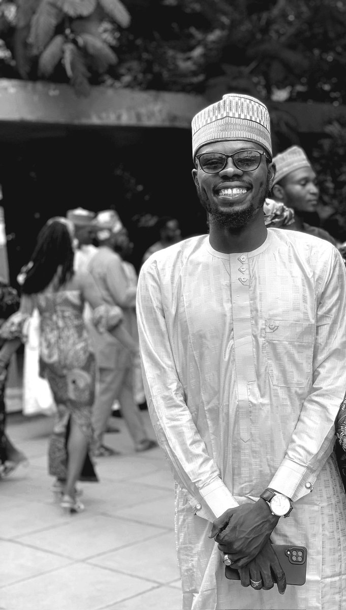 manserlyx's tweet photo. I'm celebrating me today, and the incredible journey I've been on so far. Happy Birthday!🎂🎂🎂 https://t.co/T44hs0dHZC