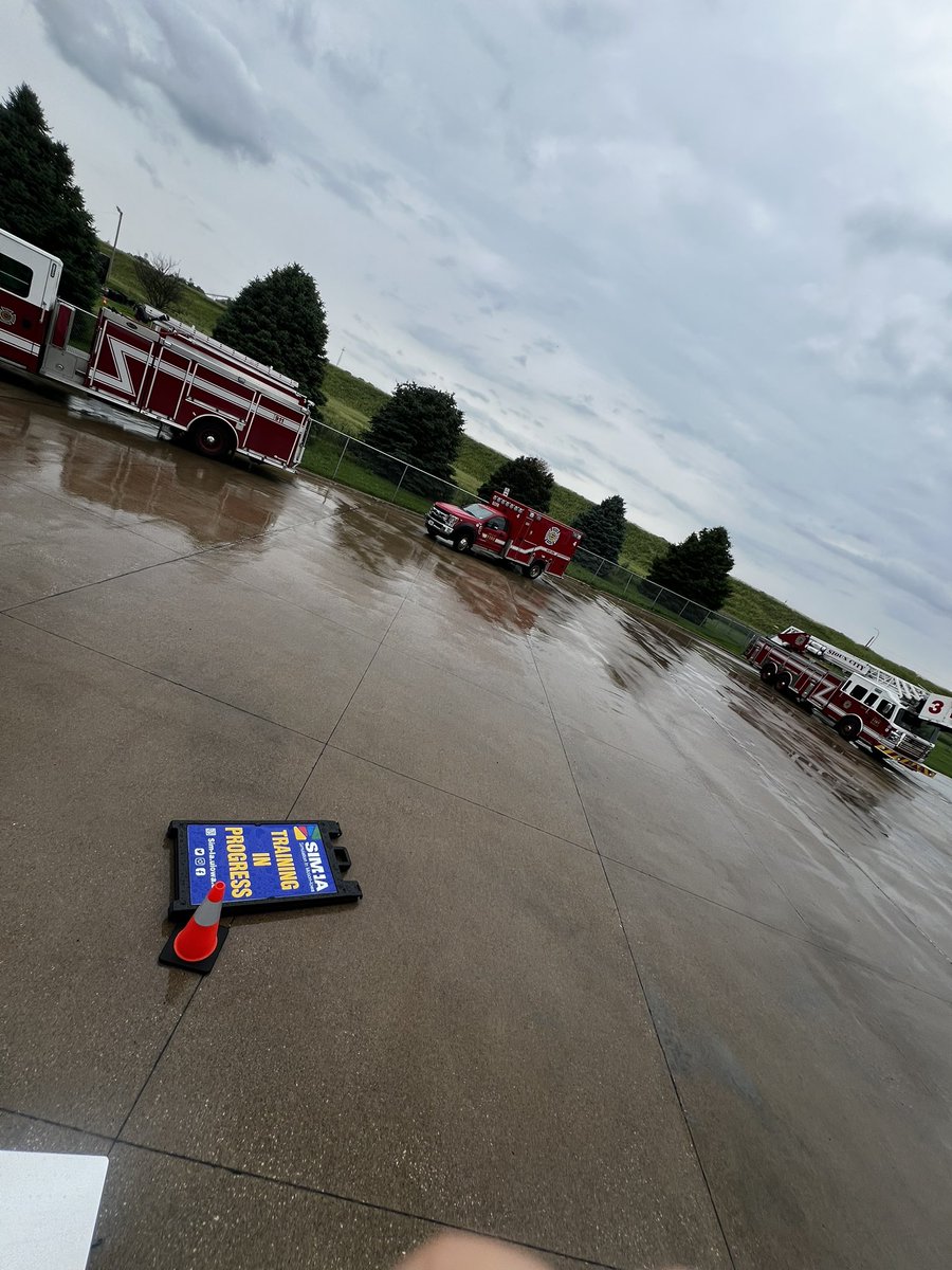 SIOUX_CITY_FIRE's tweet photo. Crews are working this week with @SimInMotionIA. The Western SIM bus is quartered with SCFR at our training center. Scenarios include cold water drowning and post partum hemorrhaging. This is a great partnership and training for our people. #SCFReady #TrainToBeTheBest #SIMIOWA https://t.co/gmRlYGeIuK