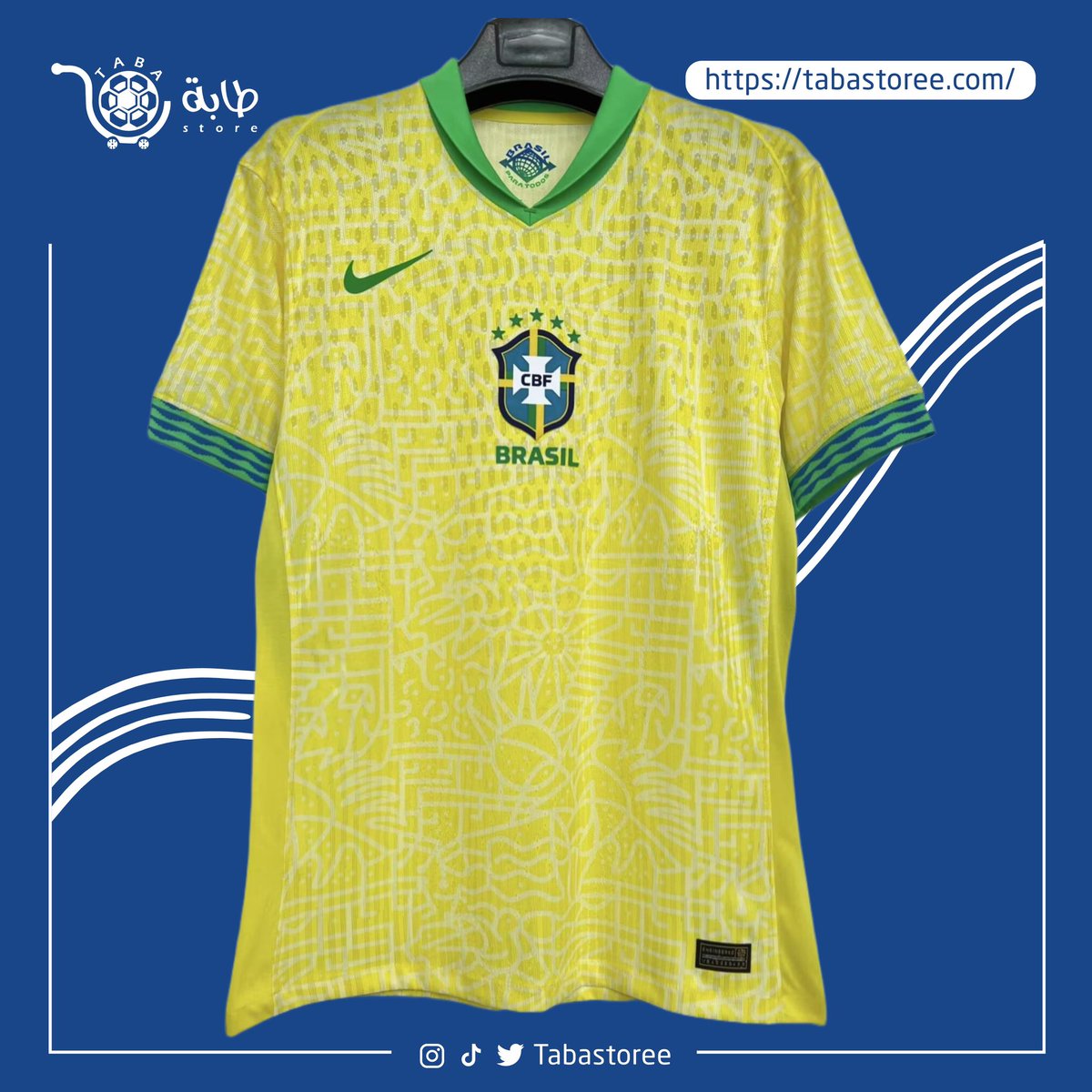 TabaStoree's tweet photo. قميص منتخب البرازيل لموسم 2024-2025 يتميز بتصميم مبدع يجمع بين الأناقة والروح الرياضية. اللون الأساسي هو الأصفر التقليدي، مع تدرجات خضراء في الأكمام والياقة، مما يضفي لمسة حيوية على القميص. الشعار البرازيلي يزين الصدر بفخر، مع وجود خطوط زرقاء دقيقة تضيف تفاصيل جمالية للقميص. https://t.co/SX0HVomeZ4
