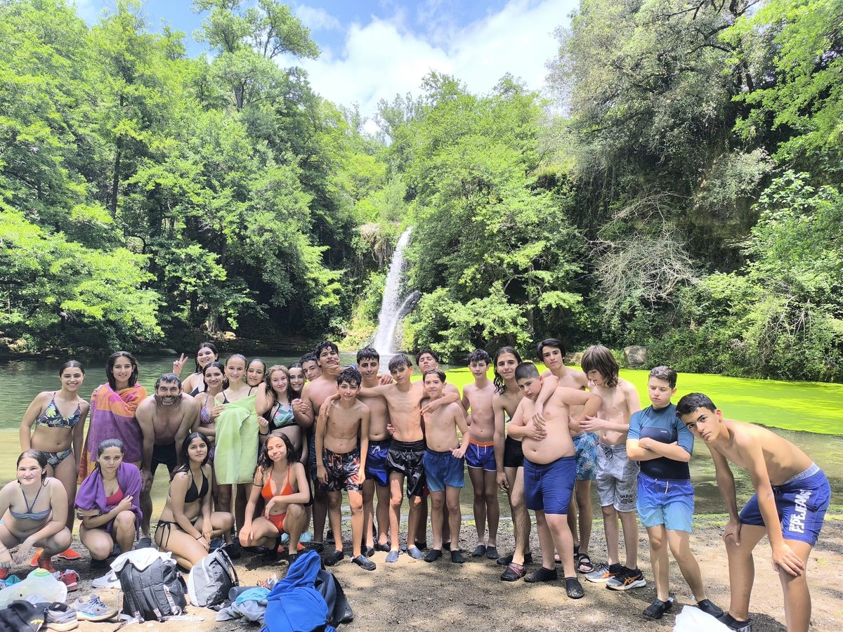 CEM1931's tweet photo. | ESO |
💦 Els i les alumnes de segon d'ESO gaudeixen d'un dia als Gorgs de les Planes d'Hostoles.
#SomCem #escola #Educació #natura #sortides #gorgs https://t.co/JMR88NeDYN