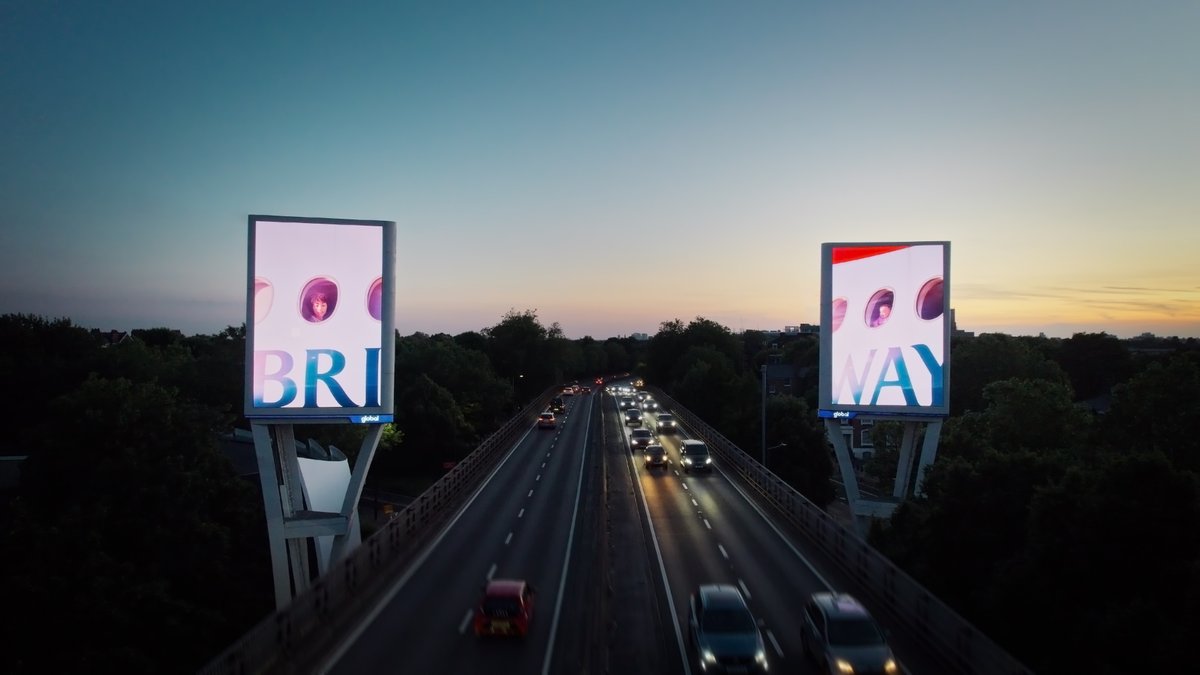 renarsfaz's tweet photo. Captured this shot the other evening. Great execution from @uncommon_studio x @British_Airways. https://t.co/V3easnMaPl