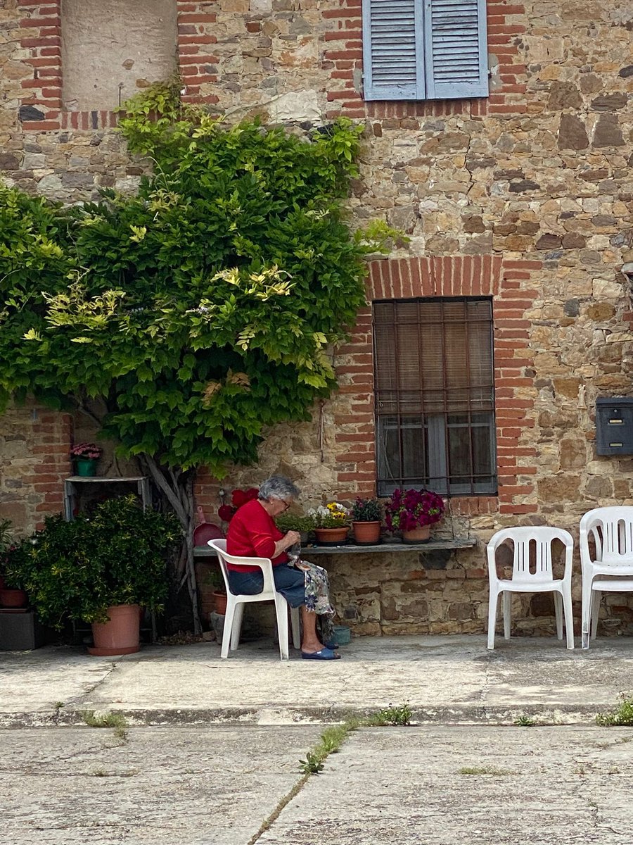 mauro_scovenna's tweet image. Giorno di riposo #Giro🇮🇹🚲 
Dopo 26 gg.senza 🚲  un bel 200K🚲alla faccia di tutte le #pippe  e falsi #influencer che non sanno nemmeno cambiare una camera d’aria 🚲🤣😜👋