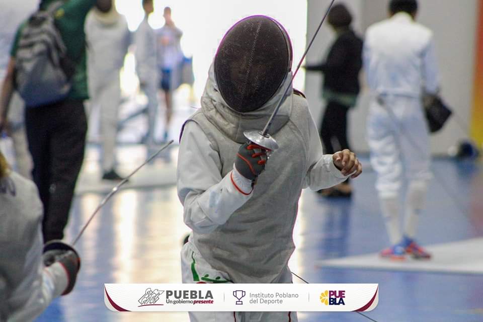 DeporteGobPue's tweet photo. #PoderPoblano 🔥 | El seleccionado poblano de #Esgrima 🤺 inicia su participación en los #NacionalesCONADE2024 😎👏🏻. ¡Vamos con todo! 🥇 https://t.co/foNht4lv7s