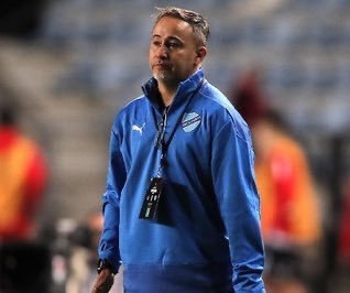 Bombillismo3's tweet photo. Tráiganlo ya. Para bien o para mal pero tráiganlo ya, basta de improvisar, basta de tantos nombres. Paguen la cláusula de Robatto y tráiganlo. 
#Emelec #Robatto https://t.co/eGt7Ofhlr6