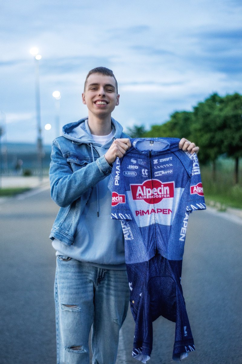 Lukáš Ronald Lukács (@lucasaganronald) on Twitter photo Danke <a href="/henri_uhlig/">Henri Uhlig</a> 😍
I am so happy that I have another souvenir from my favourite cycling team Alpecin Deceuninck and now it is the special Tour of Turkey sprint suit with Pimapen sponsor worn in some stages.
Thank you again Henri, you can’t imagine how happy you made me. 💙 Danke <a href="/henri_uhlig/">Henri Uhlig</a> 😍
I am so happy that I have another souvenir from my favourite cycling team Alpecin Deceuninck and now it is the special Tour of Turkey sprint suit with Pimapen sponsor worn in some stages.
Thank you again Henri, you can’t imagine how happy you made me. 💙