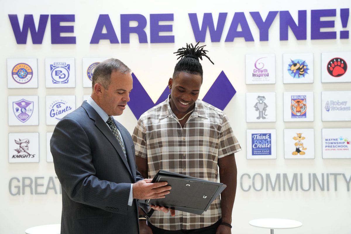 WayneTwpSuper's tweet photo. Congratulations @nylan_brown for receiving the M.G. Raby Student Award for Distinguished Service for 2023-2024. This @BenDavisAlumni heads to @KentState this week and will miss our official ceremony on Monday night. Congratulations and best of luck, Mr. Brown!! #wearewayne https://t.co/lyfOu91Kb0