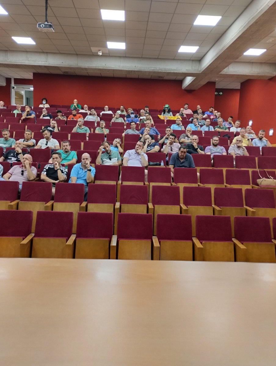 CCOO_Rober_GR's tweet photo. Hoy se ha ratificado en asambleas generales en sesiones de mañana y tarde el preacuerdo firmado por el comité de empresa con mayoría de CCOO para la firma de convenio en transportes Rober/Alsa. Se ha aprobado por mayoría absoluta sin ningún voto en contra desconvocar los paros https://t.co/Aa9NO8f2EQ