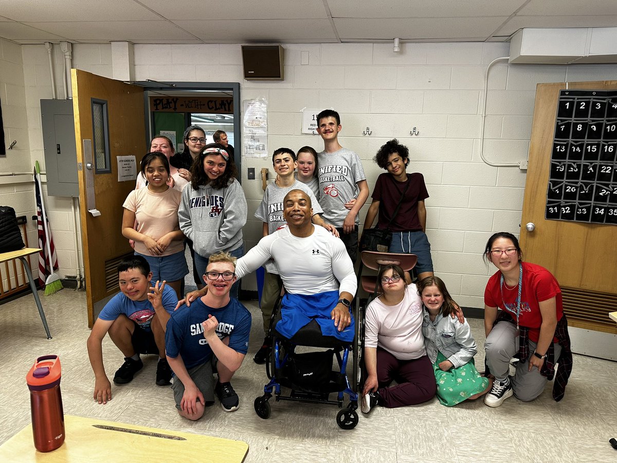 RohanMurphy's tweet photo. Thank you Linden Ave Middle School in Red Hook, NY. #youthspeaker #NYEdchat https://t.co/WoaKUWVzMG