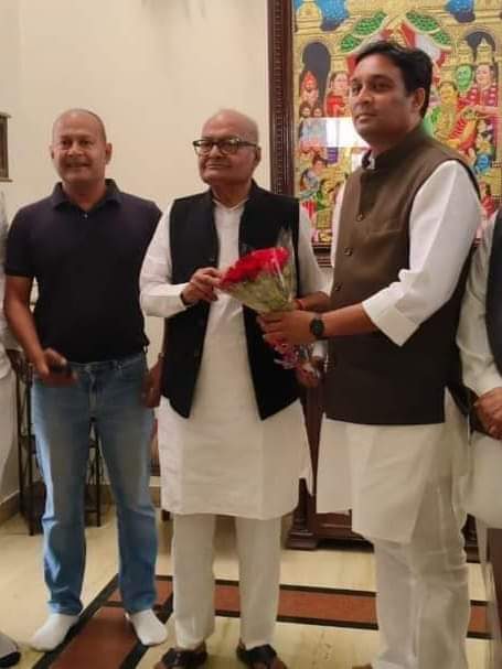 संपूर्ण लोकसभा मे दमोह विधानसभा को द्वितीय स्थान पर (56000) श्री @Rahulsingh को सर्वाधिक मतों से विजय बनाने पर... ऐतिहासिक सहयोग एवं जन समर्थन के लिए "दमोह" का धन्यवाद एवं आभार

और भाजपा के साथी कार्यकर्ता का वंदन अभिनंदन। 🙏🙏