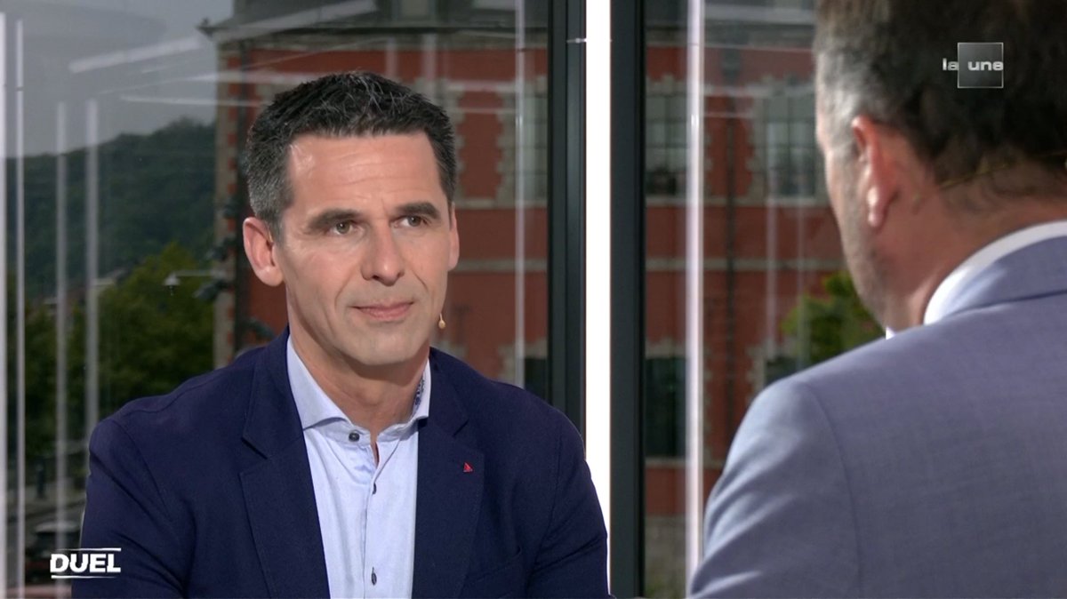 “Pour les écologistes, c’est clair. Nous considérons qu’il faut rétablir la confiance avec les citoyens. Il faut un choc en matière de gouvernance. Ça passe par une diminution des rémunérations des parlementaires.” <a href="/jeanmarcnollet/">NOLLET Jean-Marc</a> <a href="/RTBFinfo/">RTBF info</a>