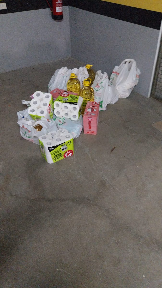 Mil gracias a Ketty y a Coro por estos dos maravillosos donativos...poco a poco vamos llenando de nuevo el Almacén para hacer nuevos repartos!!!