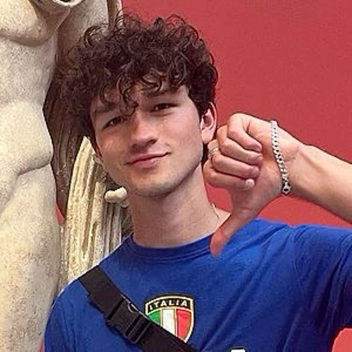 HUNGSGAYMER's tweet photo. ᅠ

                    𝐍𝐈𝐂𝐇𝐎𝐋𝐀𝐒 𝐇𝐔𝐍𝐓

           college student studying journalism, 
           who spends most of his free time either 
           at the gym or streaming games, always 
           shirtless even on stream. and a only
           fans. 

ᅠ https://t.co/3DqkeEv51Z