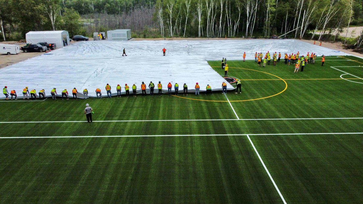 🎉 Exciting milestone alert! 🎉 The Sports Dome at our Commerce Court Campus is officially being raised today. Over 50 dedicated Canadore employees are working together to lift and secure the dome material. By week's end, the structure will be fully in place!

The Canadore