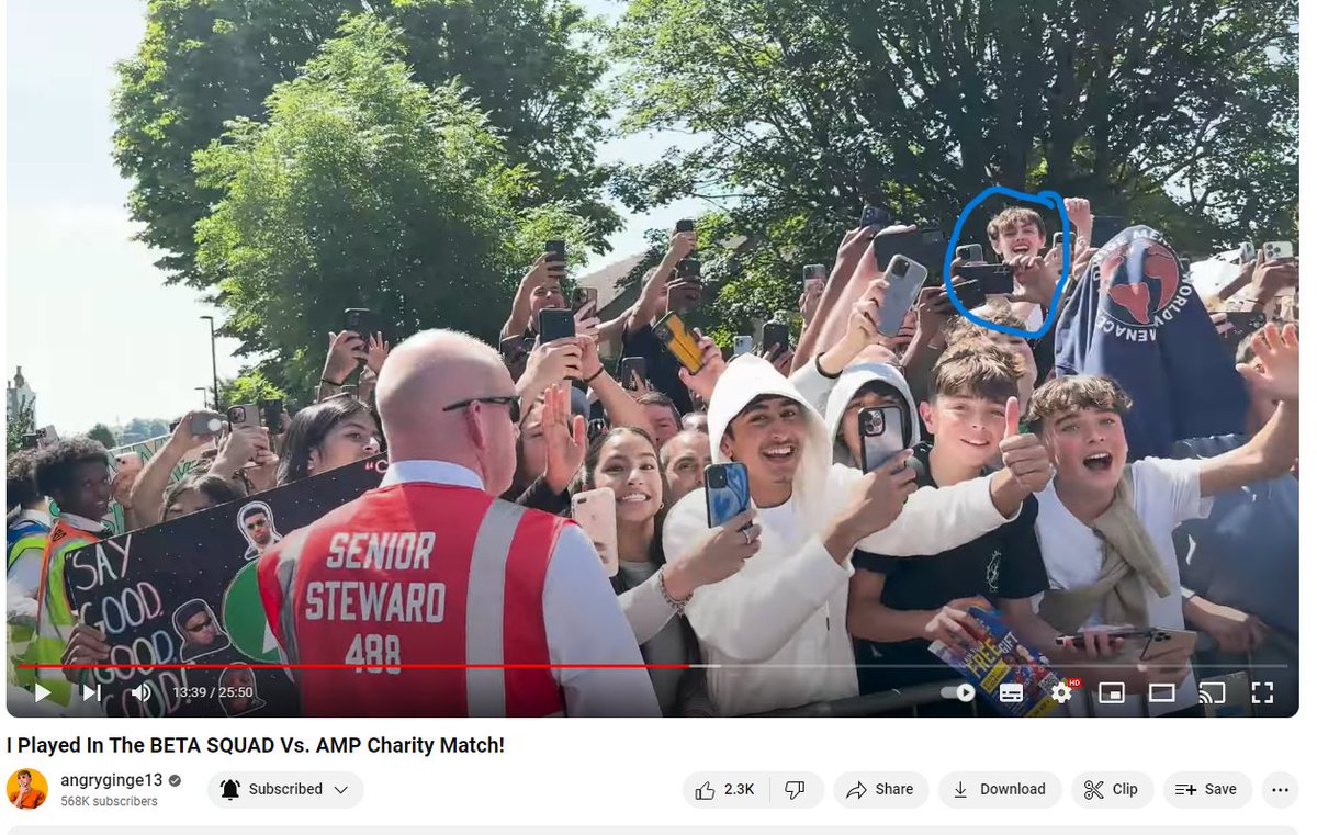Zachob1x's tweet image. I HAVE MADE IT IN AN @angryginge13 VIDEO
I FUCKING MADE IT!!!!