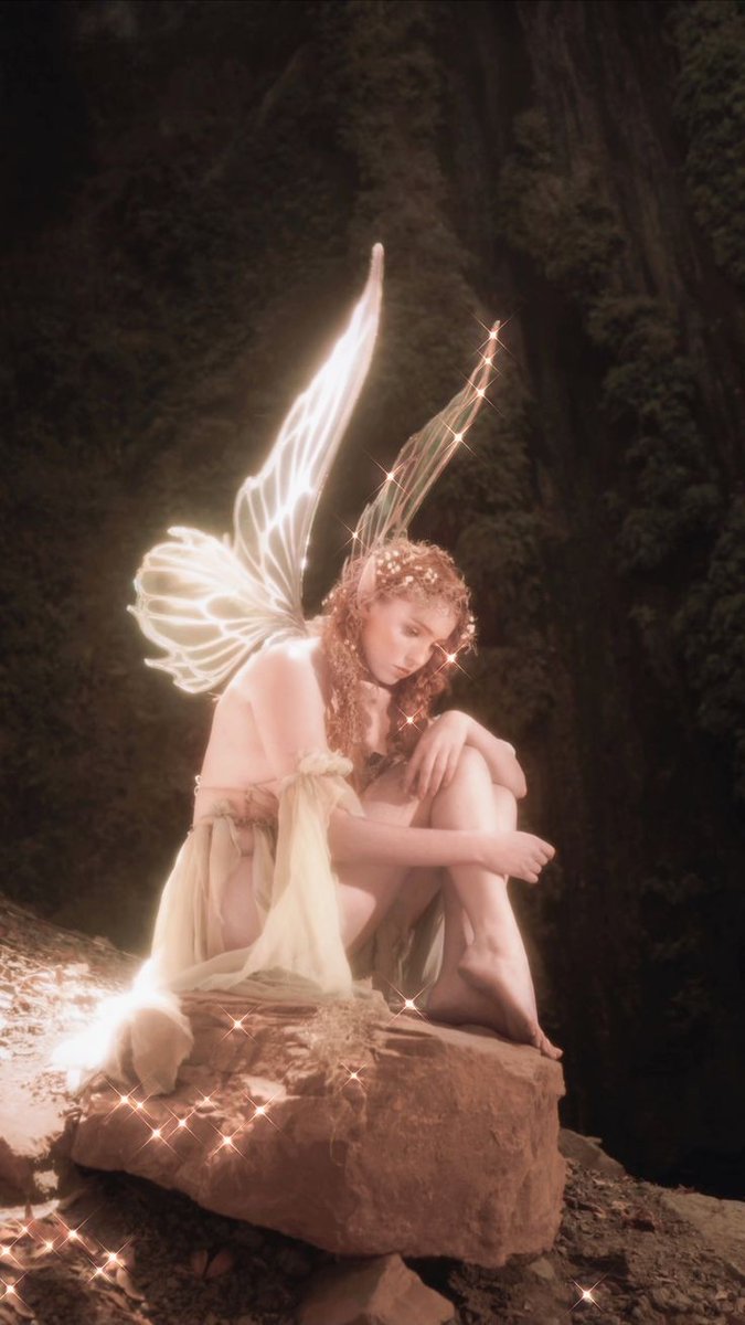 mycelticmoon's tweet photo. She was fairy,
Glowing,
Charming. https://t.co/RWna3XxeWQ