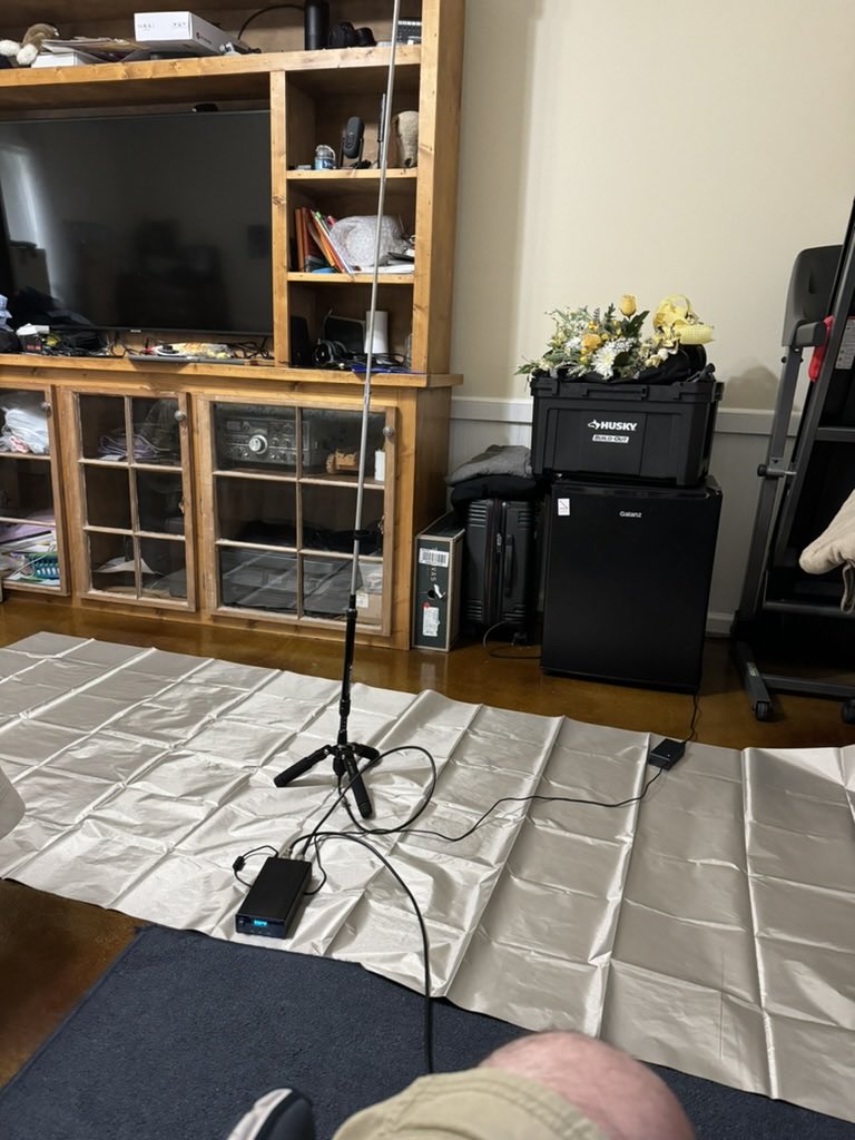 aa5sh's tweet photo. Played around with my new Gabil 7350 and faraday cloth inside since it was raining outside.  Worked good with my @IcomAmericaInc IC-705. https://t.co/wieU7zKk05