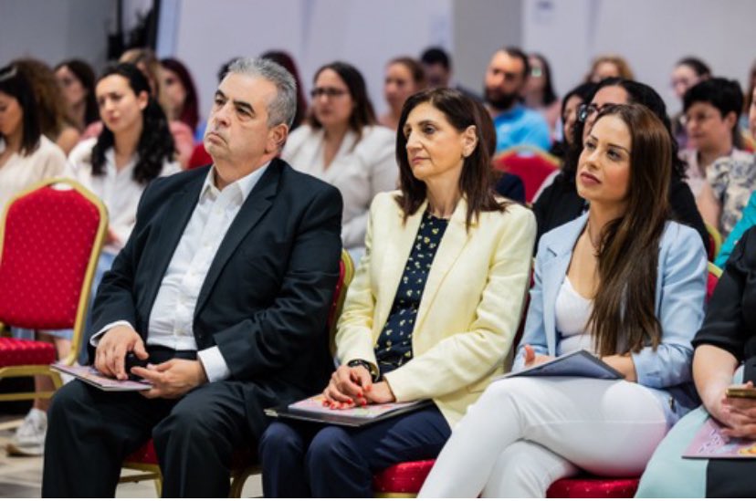 ruth_sciberras's tweet photo. Social Care Standards Authority - Malta staff receiving training from Mr James Blewett from King’s College of London.  Stakeholders also participated and contributed in the discussions.  Thanks for accepting our invite. @scsamt @DrFalzon https://t.co/LWkbqDAHpx