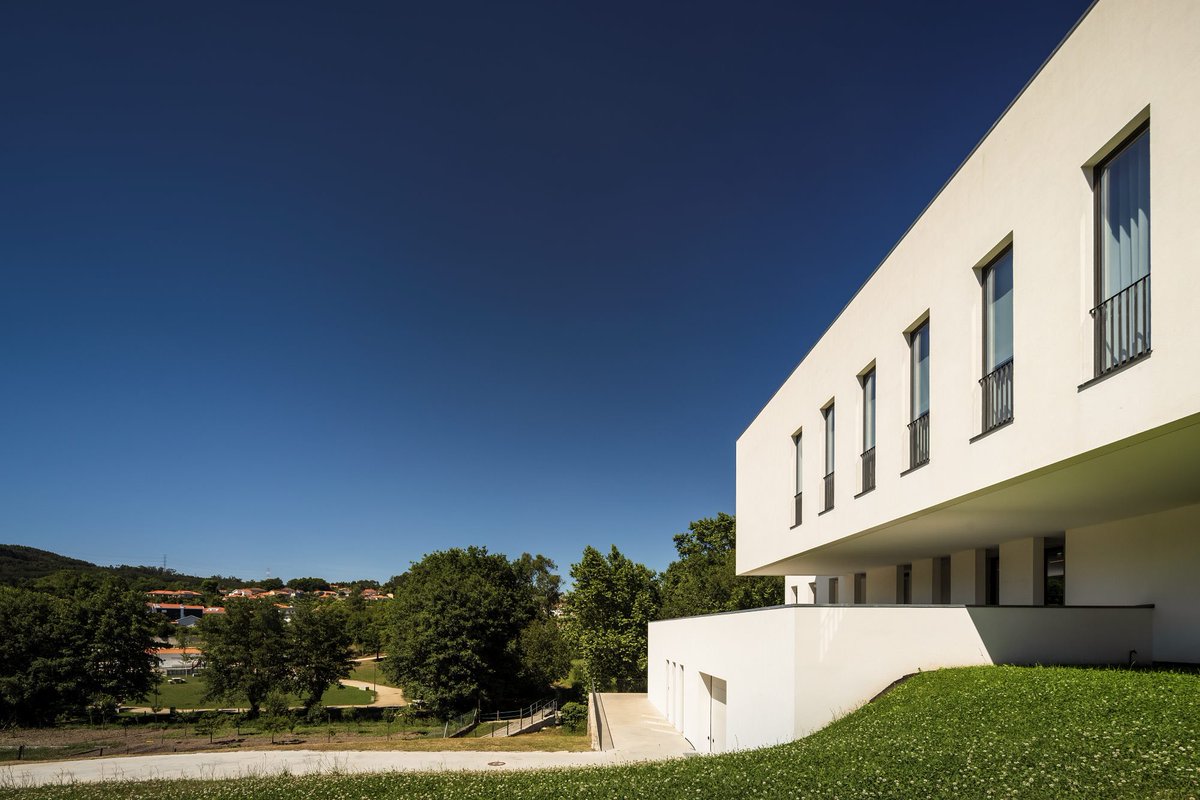 Arqenblanco's tweet photo. Residencia de Cête - Spaceworkers
Imagen: Fernando Guerra
________________________________
#spaceworkers #fernandoguerra #cete #portugal #arquitecturaportugal #arquitecturaportuguesa #arquitecturaenblanco #arquitectura #proyecto #architecture #architectureinwhite https://t.co/2O5jQFKGm8