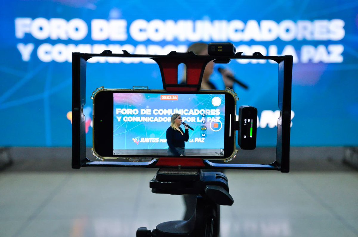 MijpVzla's tweet photo. En la jornada de expusieron las siguientes ponencias: Gestión comunicacional del Gobierno Bolívariano, Desafíos Políticos de la Comunicación, Gestión Comunicacional del MIJP, la inteligencia artificial en la generación de contenidos y finalmente herramientas de la postproducción. https://t.co/DB9Hhy8nwp