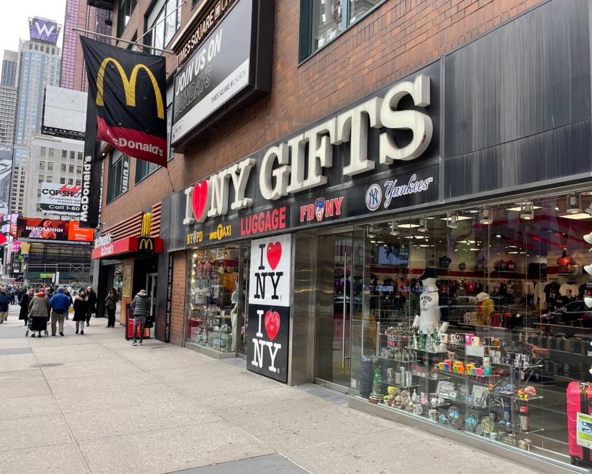 StripMallGuy tweet media