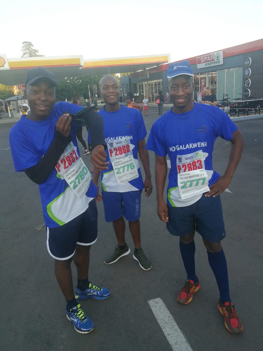mogalakwenaac's tweet photo. 23/27 @thabiso_sekiba from Uitzight Village going for his 3rd @ComradesRace. He is one of those who showed us that it is possible when he lined up in 2019. You have done it before, we believe

Goodluck, lerato ke leo 💙 🤍 💚 
#FromHereWeRise #ReDiKwena #IPaintedMyRun #TrapnLos https://t.co/tCBMnDBWb8