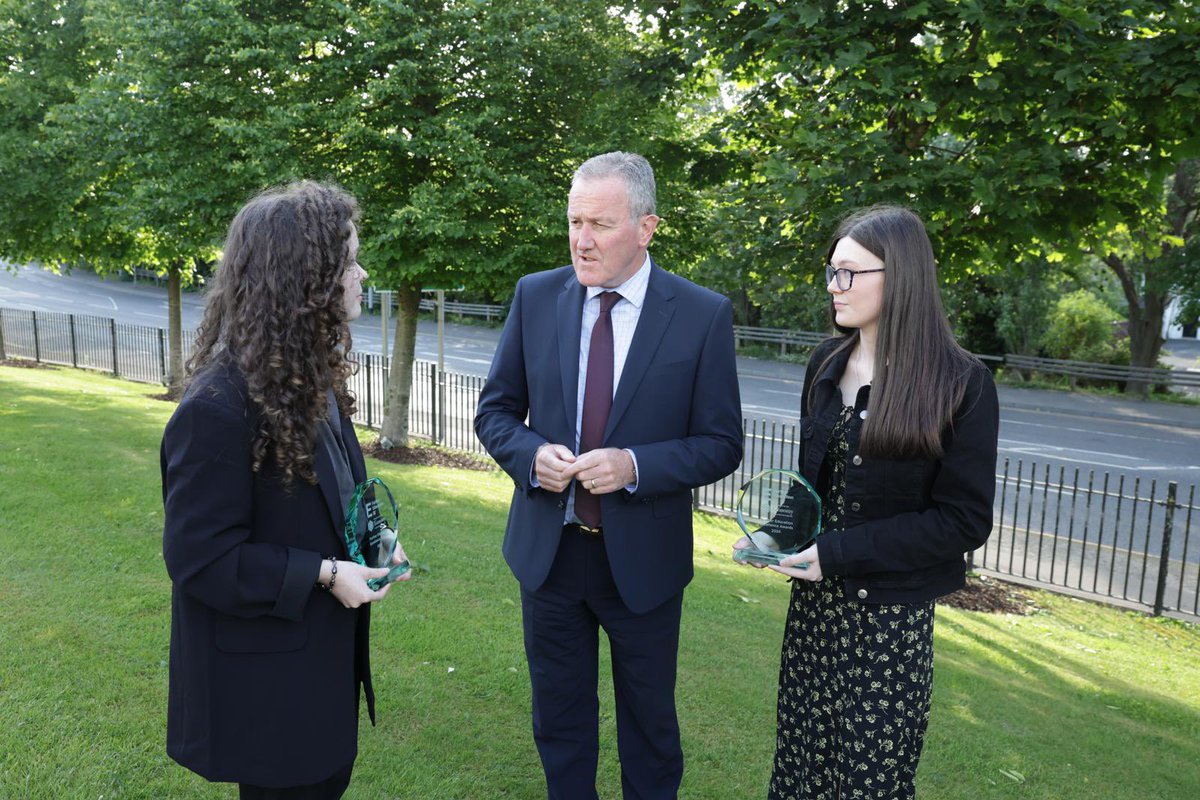 Further_NI's tweet photo. Fabulous to recognise so many of our students and staff at our inaugural Further Education Awards tonight in Armagh. Thank you to the Minister @conormurphysf @Economy_NI for acknowledging the role FE plays in our society and wider economy. https://t.co/EVeaMjspuF