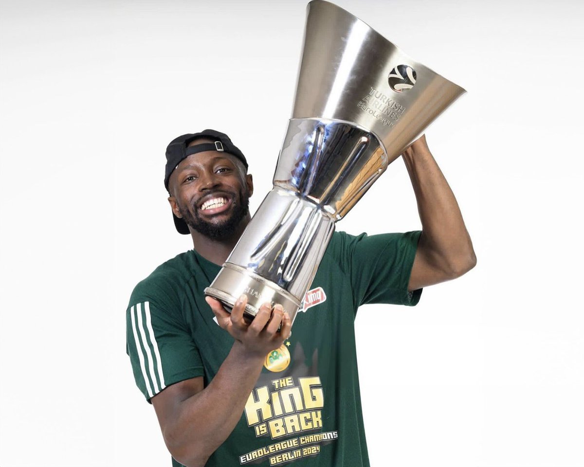 Notre Dame Men's Basketball (@ndmbb) on Twitter photo Greensboro or Euro, same result ๐
congrats to <a href="/JerianGrant/">Jerian Grant</a> on the EuroLeague championship!
#GoIrishโ๏ธ Greensboro or Euro, same result ๐
congrats to <a href="/JerianGrant/">Jerian Grant</a> on the EuroLeague championship!
#GoIrishโ๏ธ