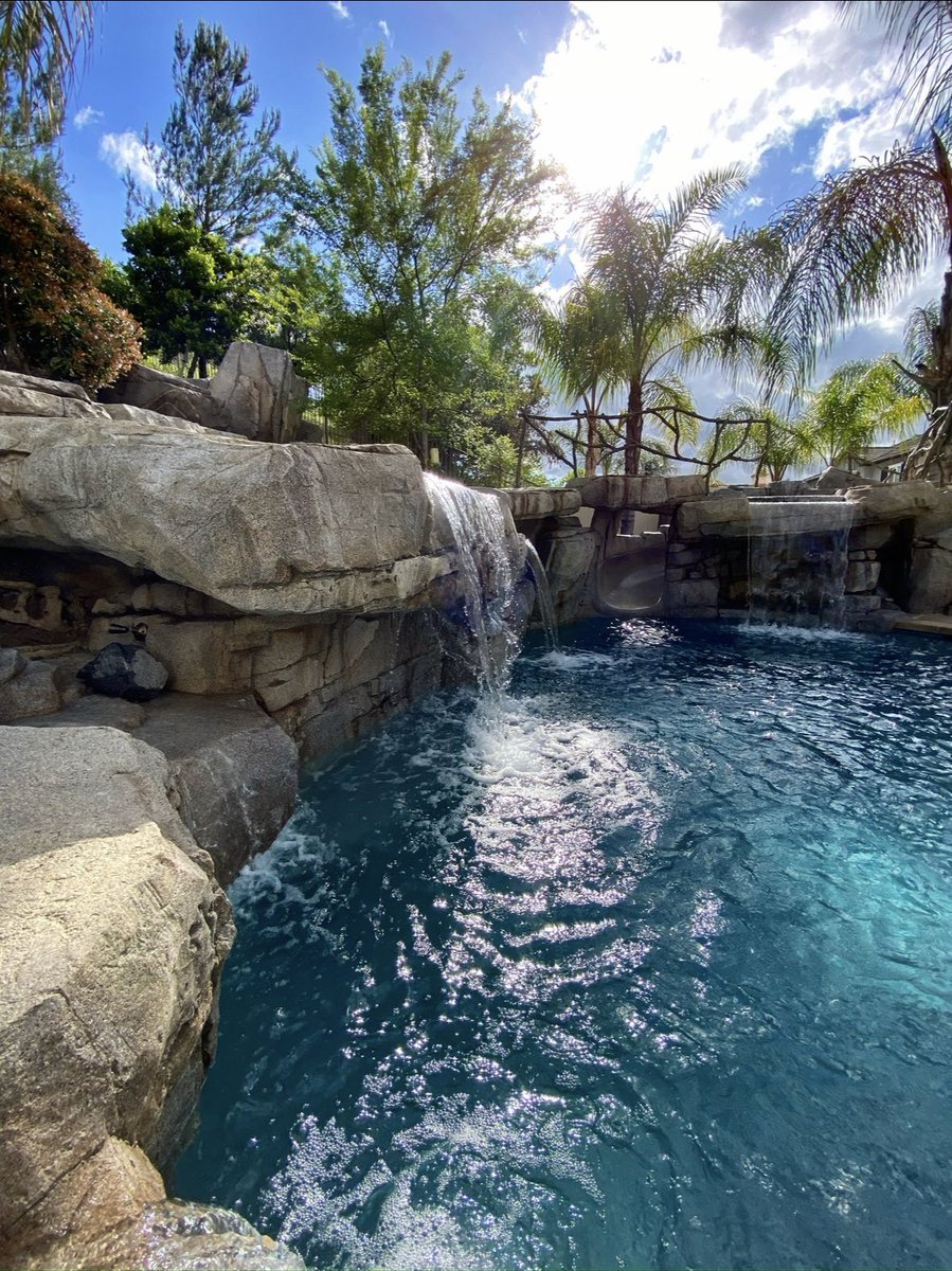 rock_matrix's tweet photo. The visual appeal of a waterfall adds a touch of natural elegance to any space, making it an eye-catching focal point. Additionally, the presence of flowing water can help improve indoor air quality by releasing negative ions, which can have positive effects on mood. https://t.co/0Nps5EE4ia