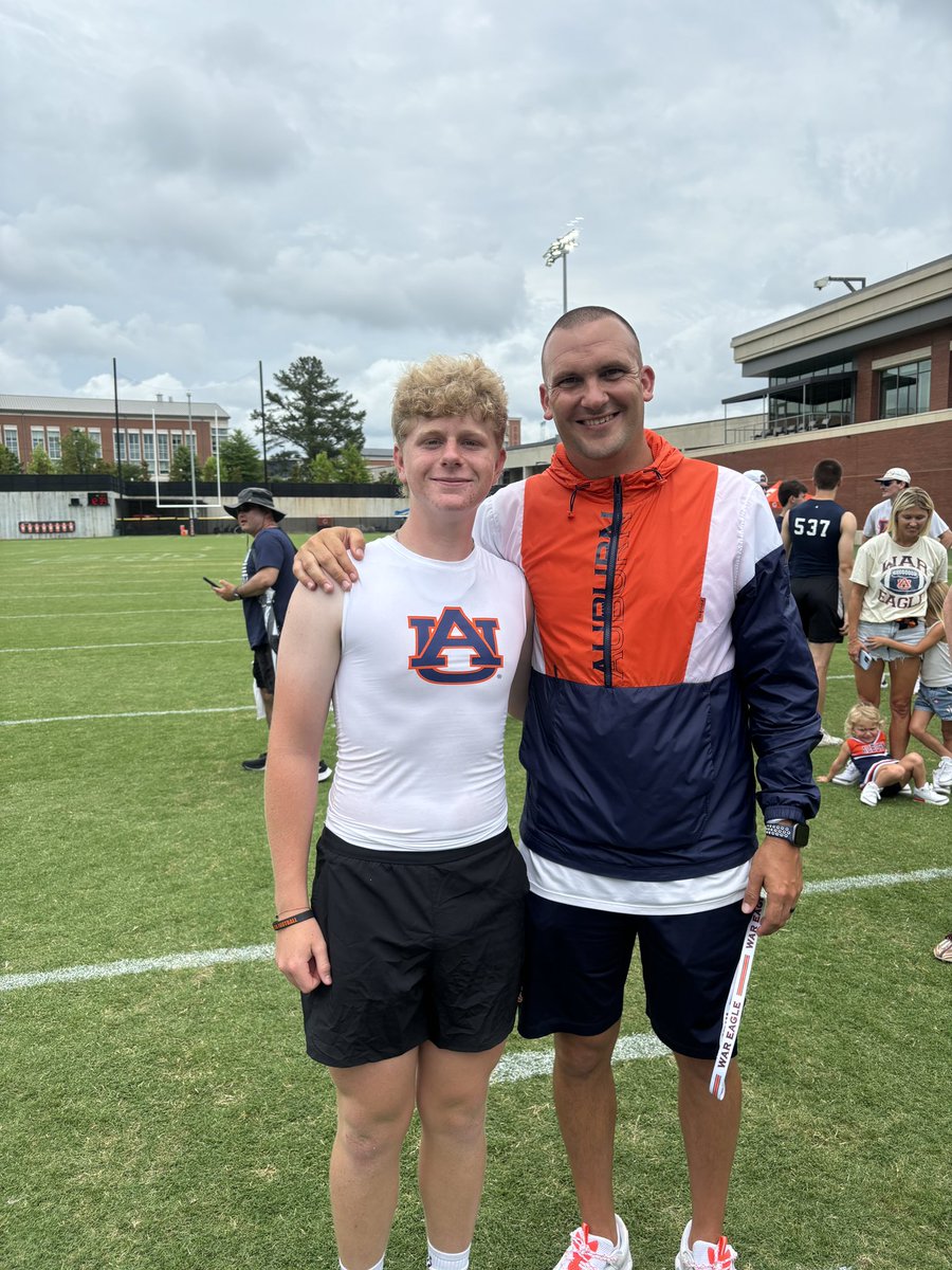 AJWinn16's tweet image. I had a great time today at @AubFootball thank you to the outstanding coaches who helped out!!
@CoachTBurns @PaxtonM2 @townsmcgough
@LeonLionsFB @john_sprad @jack_brooks629 @HKA_Tanalski