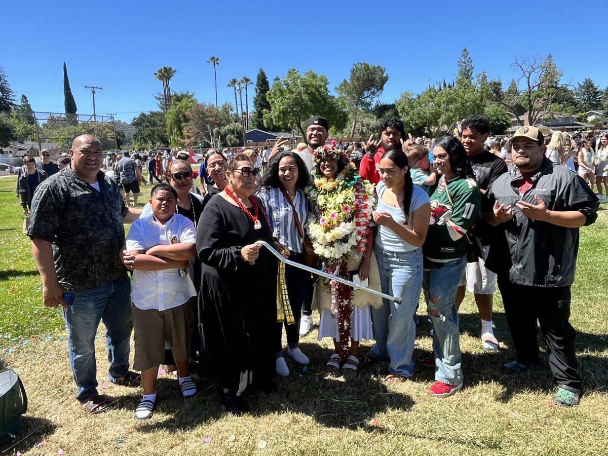 Aline H. Lee tweet media