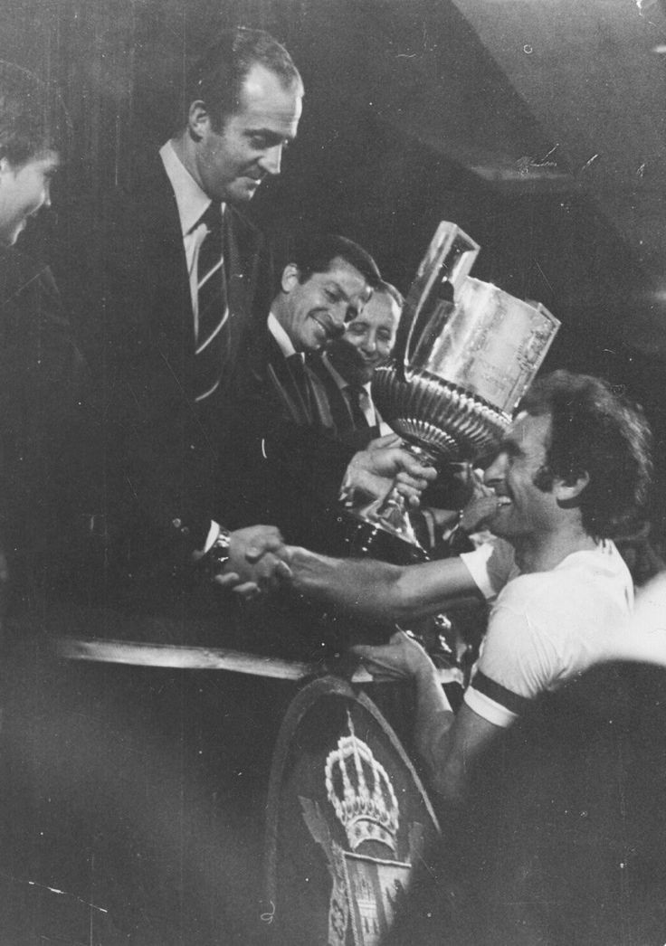 inakibustos's tweet photo. 4 de junio del 80 la Mejor Final de la Historia de la Copa del Rey.
#HalaMadrid 
#HalaCastilla https://t.co/SN1MKTMYv8