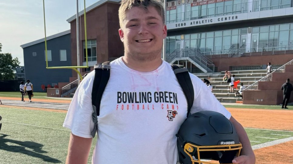 Six Star Football | PLUS+ (@sixstarfootball) on Twitter photo BOWLING GREEN EVENT COVERAGE I Several prospects turn heads at Showcase (offense)
📈Several prospects raised their stock at Bowling Green💯
✍️ STORY▶️ sixstarfootball.com/article/bowlin…
<a href="/BrandonAdamsjr/">Brandon “BJ” Adams Jr(2027)</a> <a href="/DukeBlanch_/">Dezmon Blanch</a> <a href="/CalebEBowman1/">Caleb E Bowman</a> <a href="/HunterFike/">Hunter Fike</a> <a href="/brayden_fogle23/">Brayden Fogle</a> <a href="/ElliotFrey24/">Elliot Frey</a> <a href="/ConnerGreen07/">ConnerGreen07</a> BOWLING GREEN EVENT COVERAGE I Several prospects turn heads at Showcase (offense)
📈Several prospects raised their stock at Bowling Green💯
✍️ STORY▶️ sixstarfootball.com/article/bowlin…
<a href="/BrandonAdamsjr/">Brandon “BJ” Adams Jr(2027)</a> <a href="/DukeBlanch_/">Dezmon Blanch</a> <a href="/CalebEBowman1/">Caleb E Bowman</a> <a href="/HunterFike/">Hunter Fike</a> <a href="/brayden_fogle23/">Brayden Fogle</a> <a href="/ElliotFrey24/">Elliot Frey</a> <a href="/ConnerGreen07/">ConnerGreen07</a>