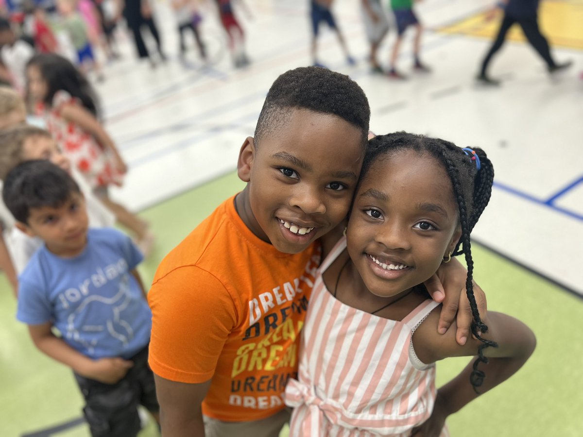 ms_ureteach tweet media