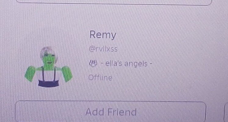 AngelGlimmering's tweet photo. When I went out rainy class room on Royale High campus 3 it was so very easy who the person was rvllxss talking about me behind me with my Amy and Naomi. Shamantaa rich left! Why she might caring about me the super super happy face? 😳🙄 Go and buy yourself! #roblox #royalehigh https://t.co/cEGvVcqC55