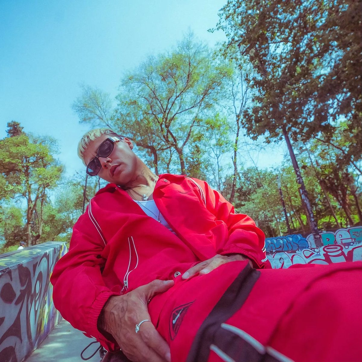 #FelizMartes ツ

Acá lo nuevo de El SANTI ✨

🎧 open.spotify.com/artist/6yhu1sX…

#ElSanti #Spotify #Deezer 
#AppleMusic #Tidal #Audiomack