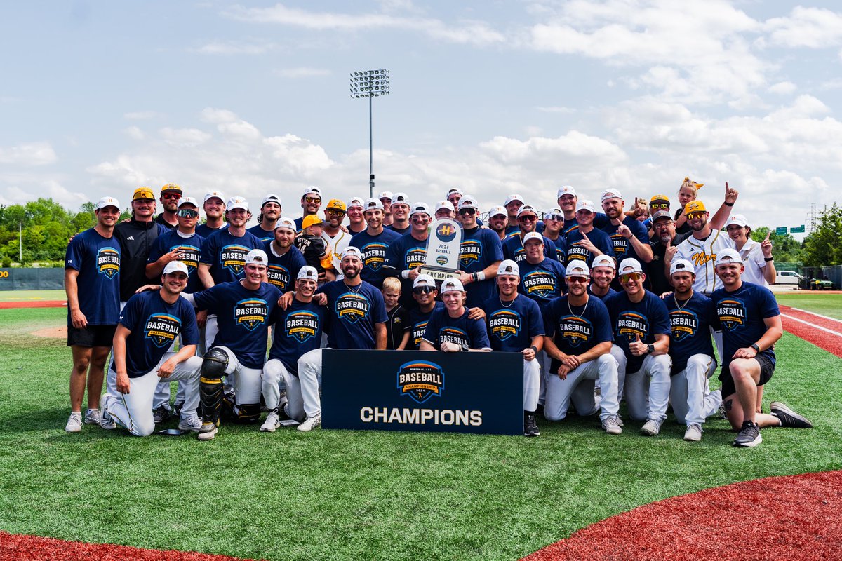SimpsonCleary's tweet image. Can’t thank these guys enough for giving me such an incredible experience these last two years. Showing up every single day and seeing this group was something special. Thank you to @DizzyPeyton_NKU and @CoachDintz41 for taking a chance on me and giving me the opportunity.