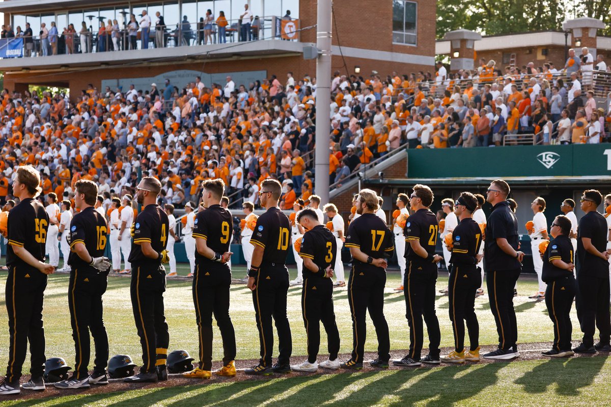 SimpsonCleary's tweet image. Can’t thank these guys enough for giving me such an incredible experience these last two years. Showing up every single day and seeing this group was something special. Thank you to @DizzyPeyton_NKU and @CoachDintz41 for taking a chance on me and giving me the opportunity.