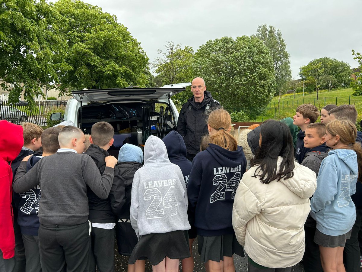 TodholmPs's tweet image. P7 were very lucky to be visited by @PoliceScotland today to learn about their drone camera equipment! 🌟 Some fantastic aerial photos were taken which we&apos;ll save for you to see during all of our leavers celebrations 😎 Thank you so much to the officers who led the activity! 😁
