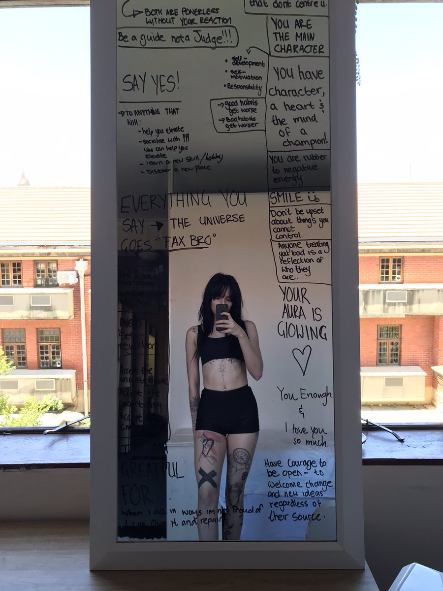 RubyRed9020's tweet photo. https://t.co/gXA1u1JiFX https://t.co/u7fcGBpkxW