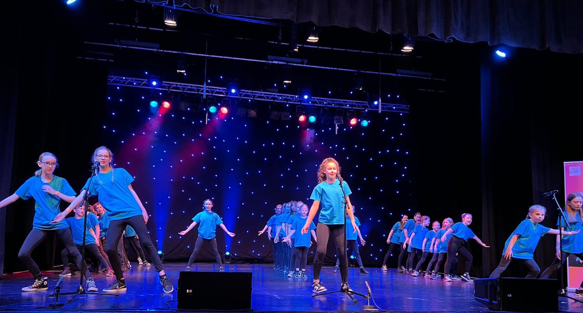 A massive well done to our 23/24 choir members for all of their hard work this year. It has been such a privilege working with you all. You have achieved so much and it has been amazing to see your confidence grow and watch you all shine on stage. 🌟🎶🥰