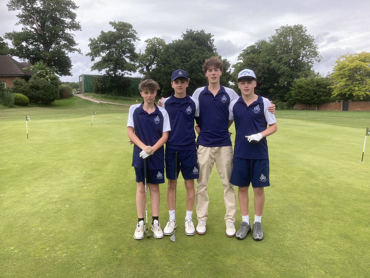 MCol_Golf's tweet photo. Remove golfers Theo, Paddy, Seb and Jack took on Bradfield College today at the excellent Calcot Park GC. Lightening greens made putting a challenge but the boys coped well, match finishing all-square. A big thank you to Bradfield for hosting, see you next term for a decider! https://t.co/XFNcr7iSim