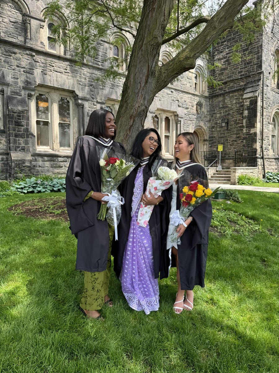 MUI_UofT's tweet photo. Big smiles today at convocation! We’re so proud of everything this cohort has accomplished these past two years. 

Congratulations to the MUI Class of 2024! 🎉 https://t.co/X0pu33tmZd