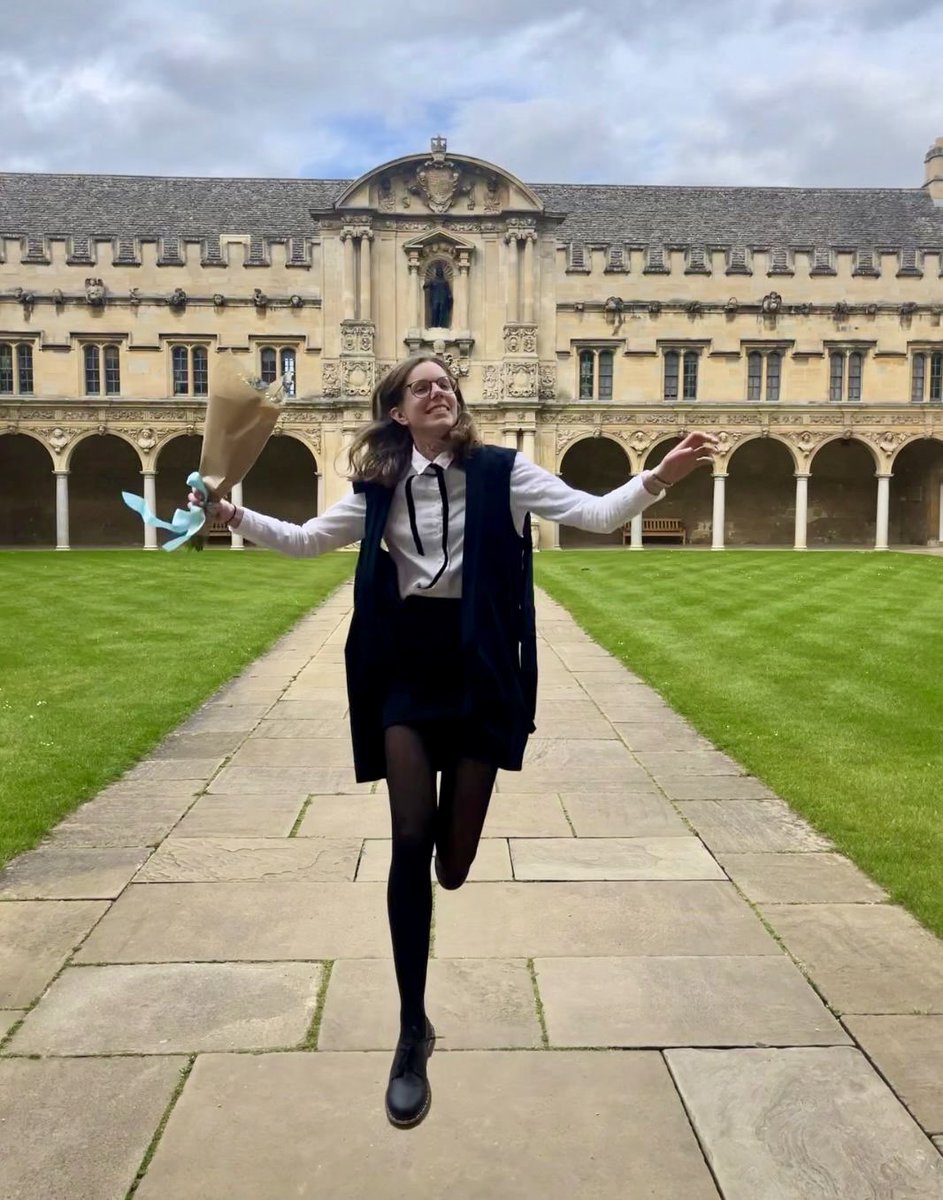 Daniela Gresch (@danielagresch) on Twitter photo Last day of my PhD ✅
I would like to thank my assessors <a href="/GaiaScerif/">Gaia Scerif</a> and <a href="/juliedgolomb/">Julie Golomb</a>, my supervisors @SageBoettcher, <a href="/freekvanede/">Freek van Ede</a>, and <a href="/KiaNobre/">Kia Nobre</a>, the <a href="/brognition/">Brain and Cognition Lab</a> lab, and my friends and family for making this day (and the last 3.5 years) such an amazing and memorable experience Last day of my PhD ✅
I would like to thank my assessors <a href="/GaiaScerif/">Gaia Scerif</a> and <a href="/juliedgolomb/">Julie Golomb</a>, my supervisors @SageBoettcher, <a href="/freekvanede/">Freek van Ede</a>, and <a href="/KiaNobre/">Kia Nobre</a>, the <a href="/brognition/">Brain and Cognition Lab</a> lab, and my friends and family for making this day (and the last 3.5 years) such an amazing and memorable experience