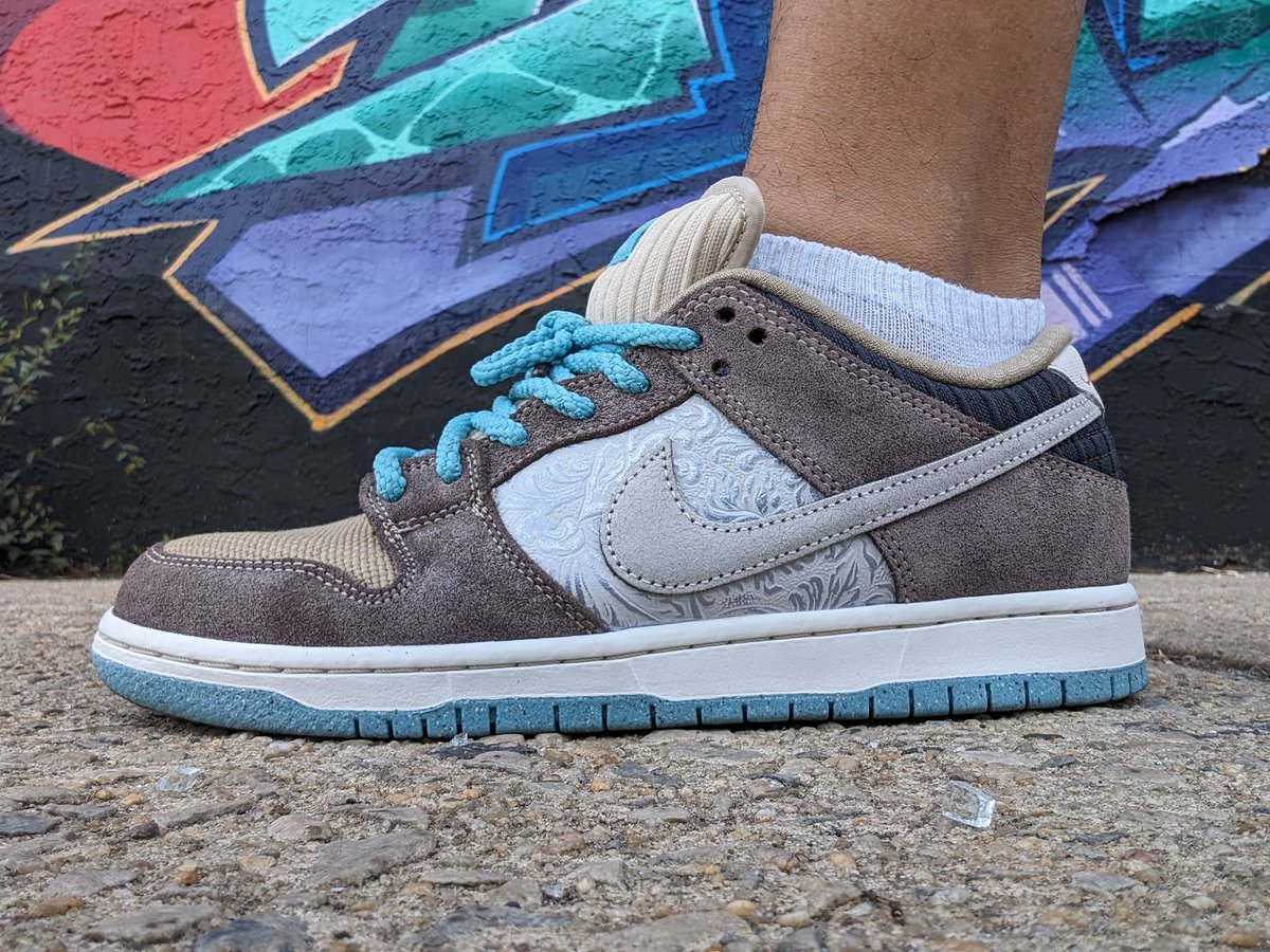 Sn3ak3r_Fr3ak3r's tweet photo. #OOTD #WDYWT today's UnDS: Big Money Savings .. hot take but I'm saying this now .. this is definitely a heavy contender for #SOTY .. #YourSneakersAreDope #KOTD #SneakerAdmirals #NikeSB #NSBOrg #StashedBoxes .. grateful for that FCFS https://t.co/3k39Rs9Dum