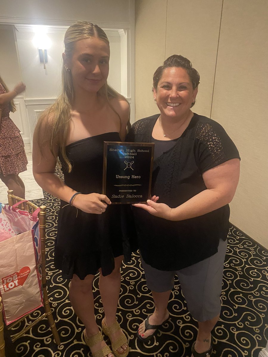 Honored to recieve the Unsung Hero award at my banquet last night, along with my third bar for my varsity career. So proud of my other teammates and the awards they received as well! 
<a href="/Coach_CastilloJ/">Coach Castillo</a> 
<a href="/Frank_Lieto/">Frank Lieto</a> 
<a href="/lzwheeler13/">LWheelz</a> 
<a href="/C_DellaRocco37/">Chayse DellaRocco</a> 
<a href="/JMSerrano_24/">Jeanise Serrano</a>