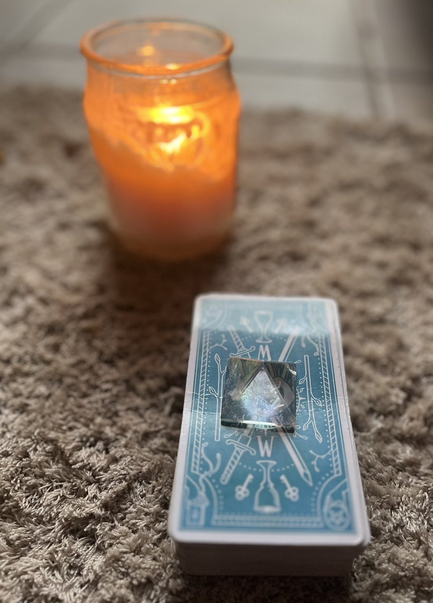 PsychicHotbox's tweet photo. *free card reading *
Comment your name & emoji
✨: spiritual
💰: money/career
❤️: love
🦋: general ; what your spirit guides what to say
🔮I will pull a card for you 🔮
#tarot #tarotreading #freecardpull https://t.co/Hgqrr5cfud