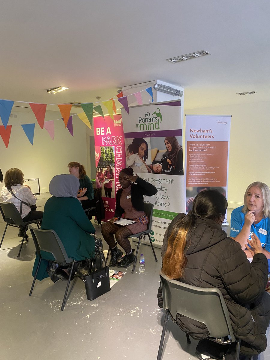 Our first ever speed networking event today was a great success! 

New volunteers &amp; groups meeting &amp; making great connections! 

Thanks to all the great local organisations that joined us &amp; all the volunteers who came along! 

#LendAHand #UniquelyUs #VolunteersWeek #MakeThePledge